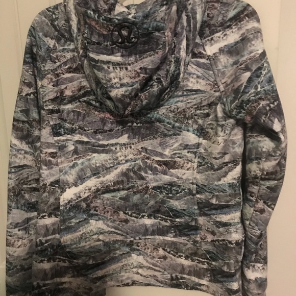 Lululemon jacket - Picture 4 of 5